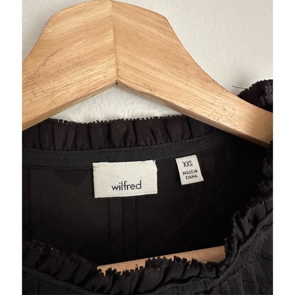 Wilfred • Lourdes Jaquard Blouse in Black - Picture 9 of 10